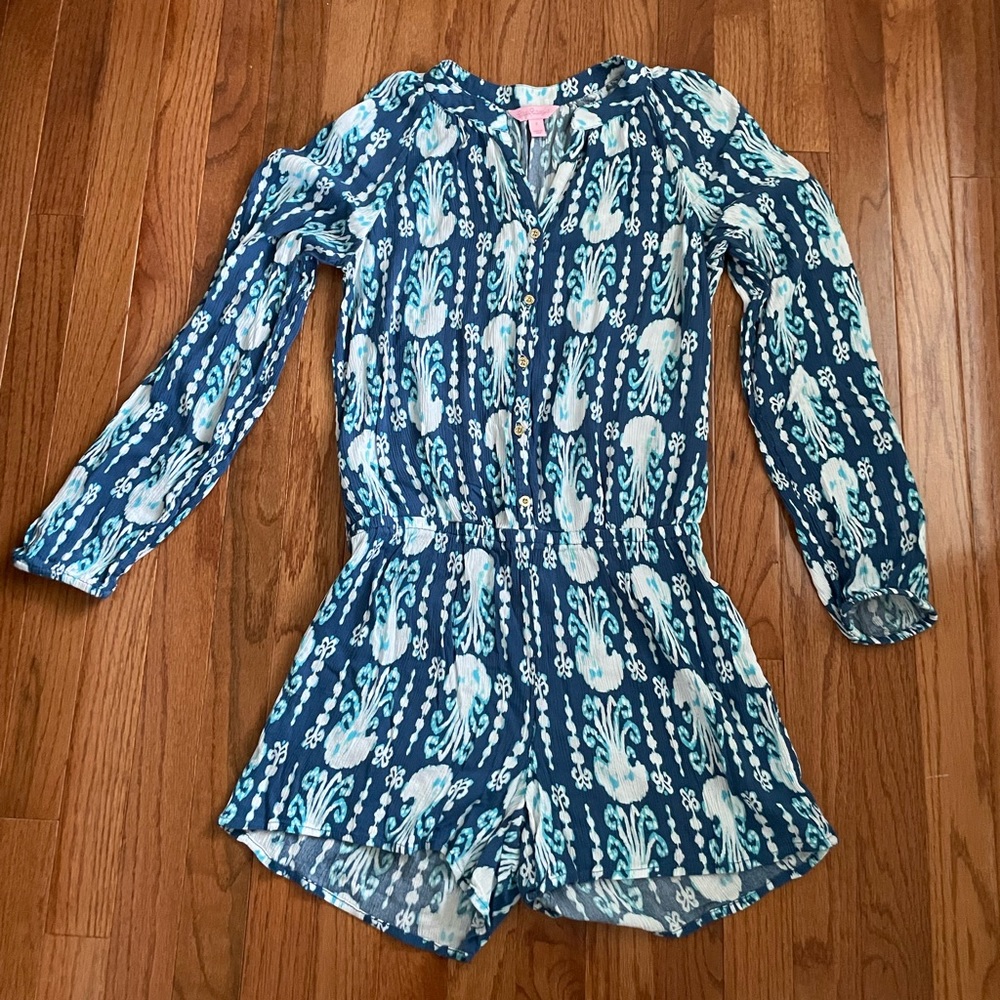 Lilly Pulitzer size small long sleeve romper